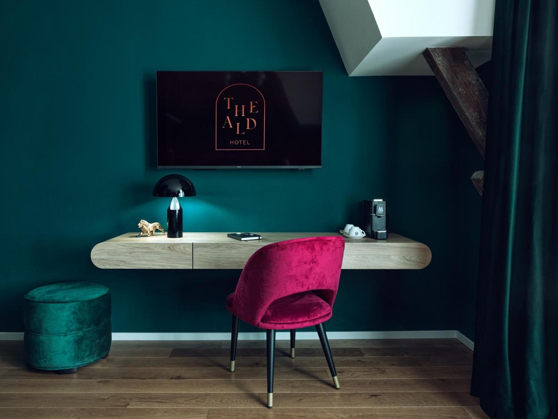 Standard King Room