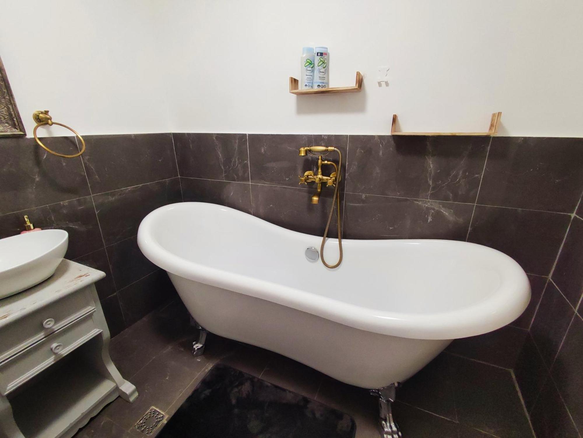 Double Room Private Bathroom