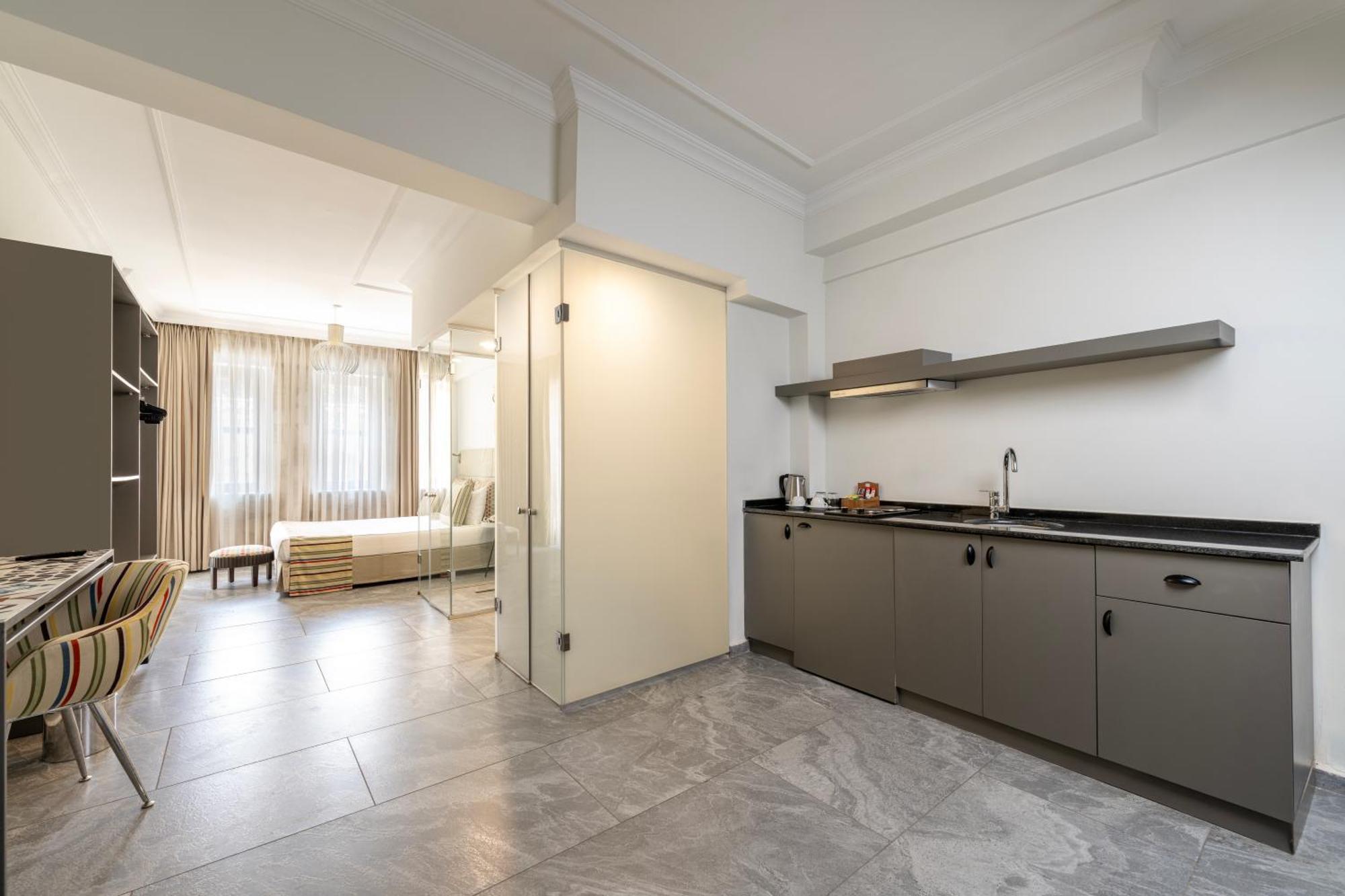 Fiore Annex Deluxe Room