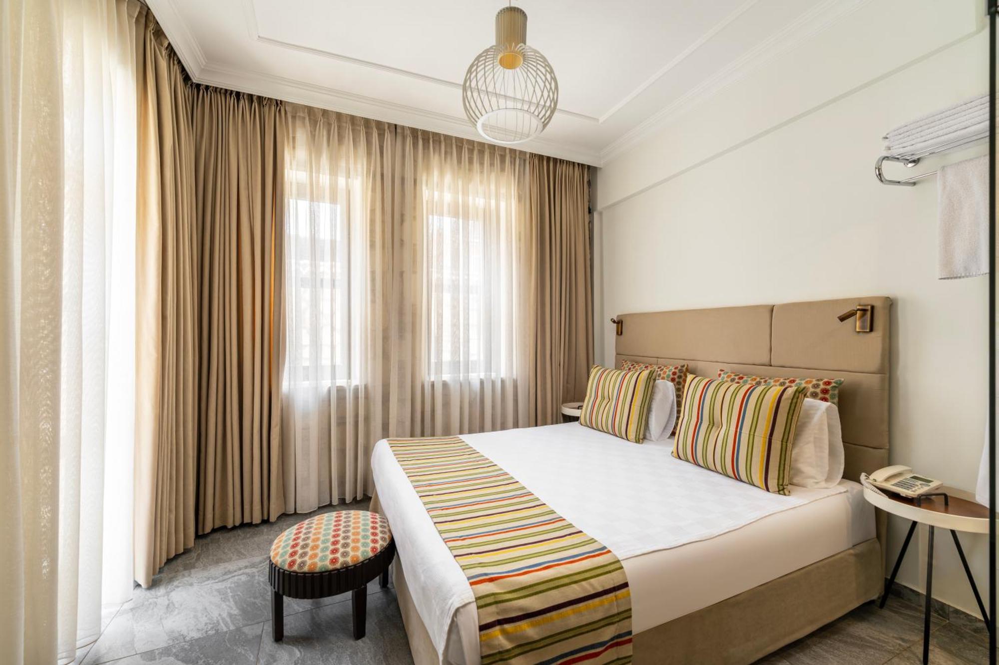 Fiore Annex Deluxe Room