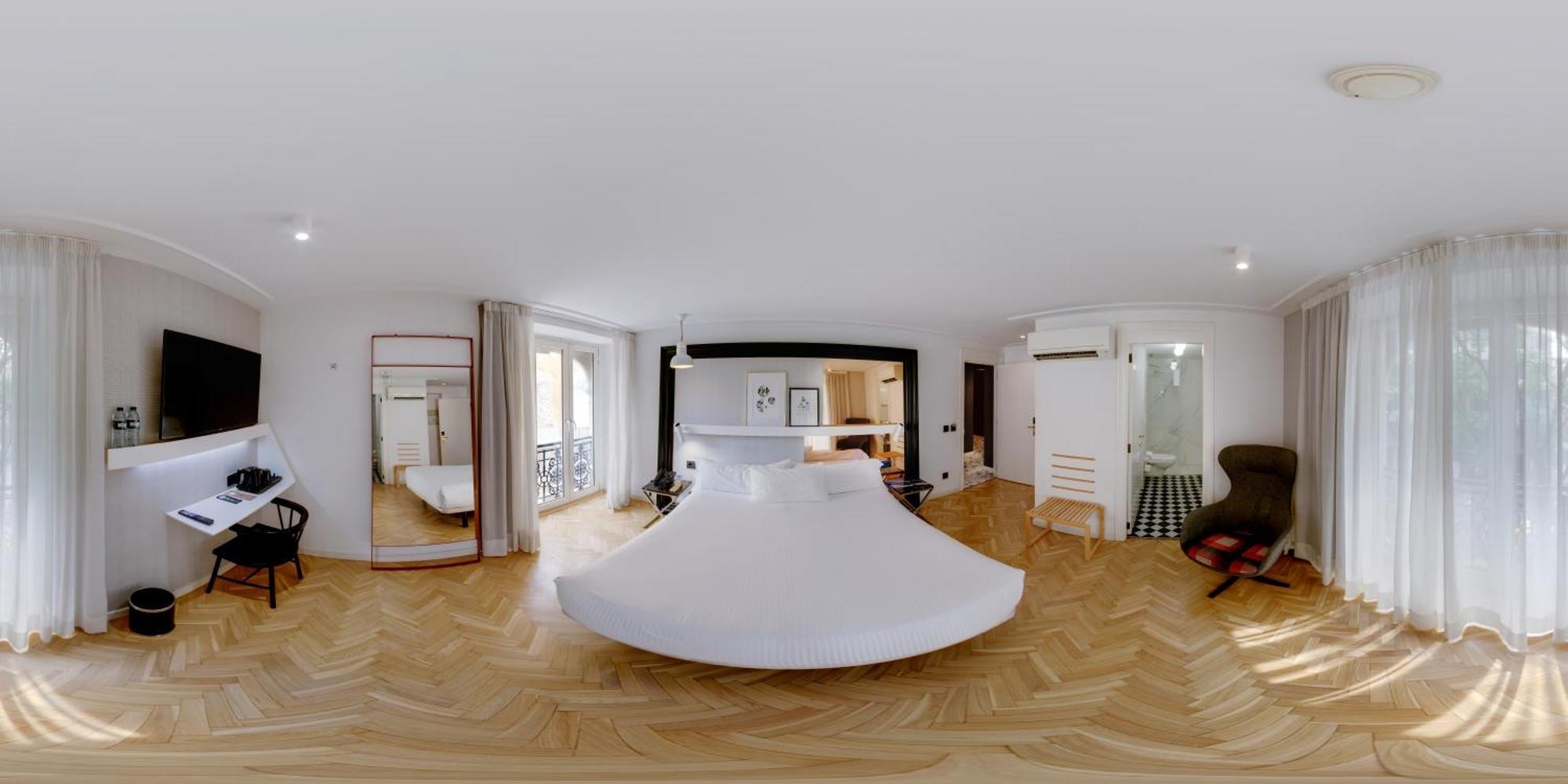 Double Room Palace views