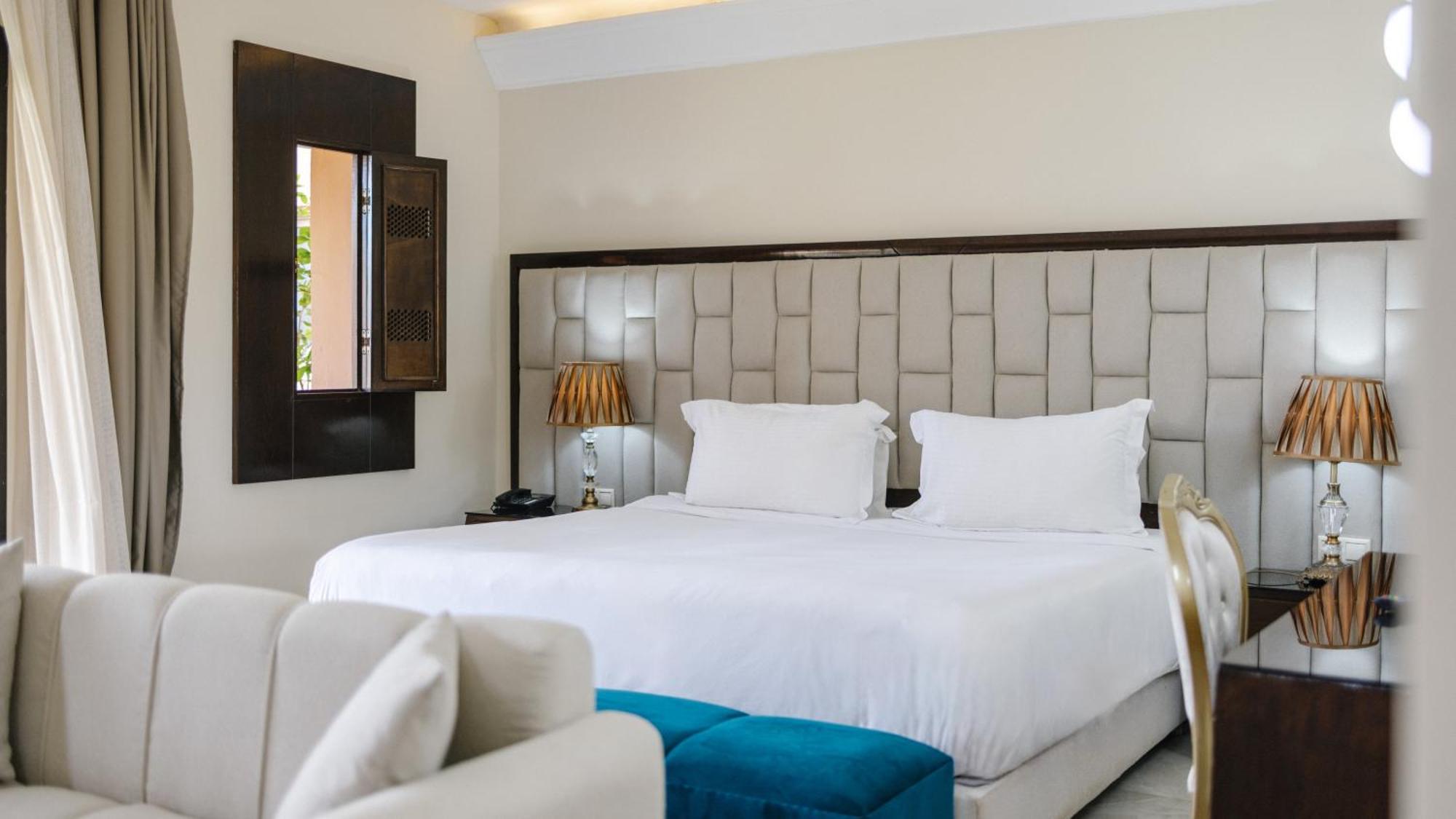 Suite with Hot Tub