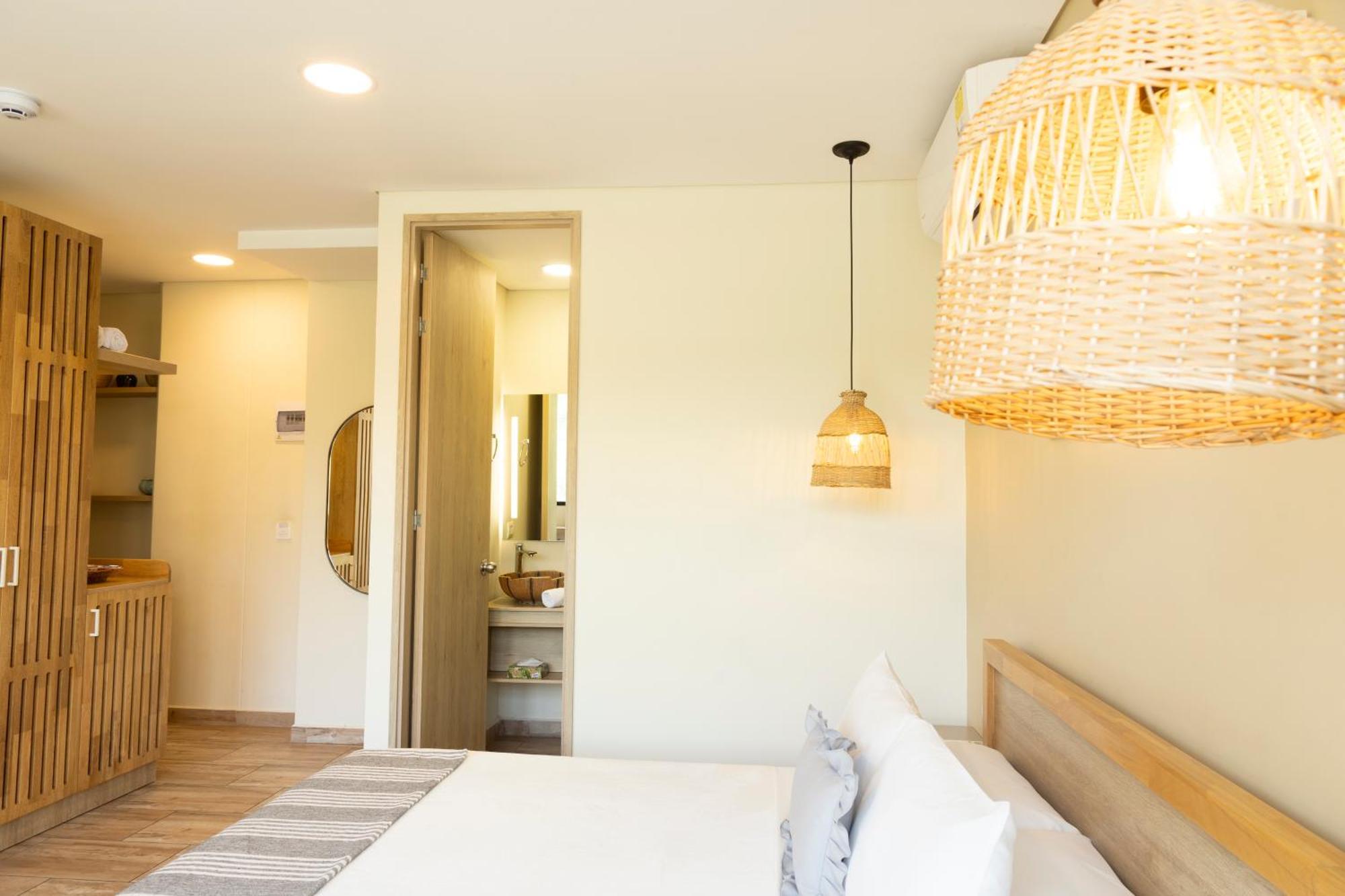 Large Double Room,1699521039:JPEG