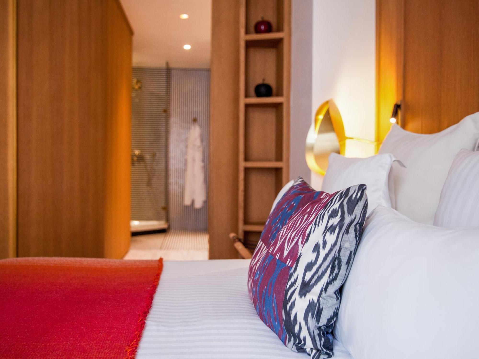 Executive Room