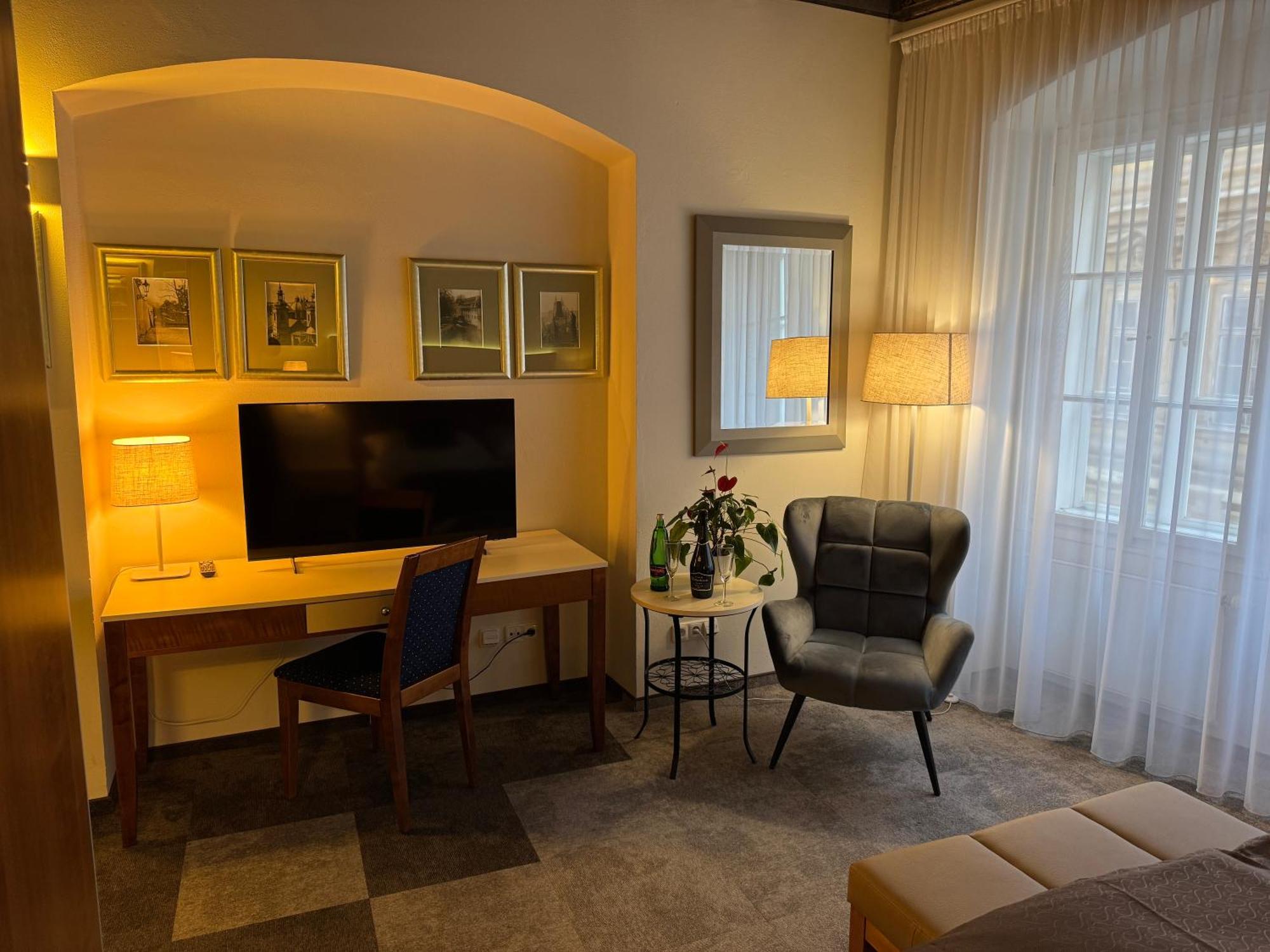 Superior Deluxe Double or Twin Room