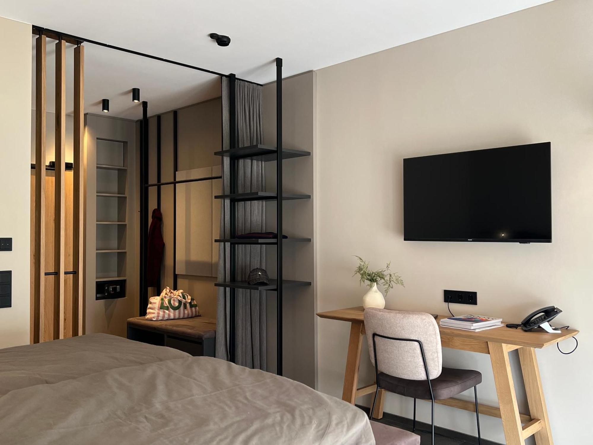 King Room Mountain View