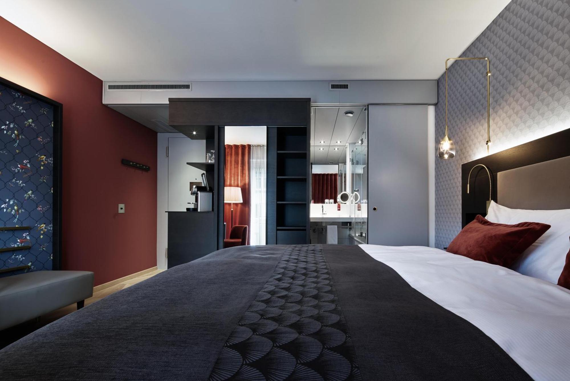 Standard King Room Street Side