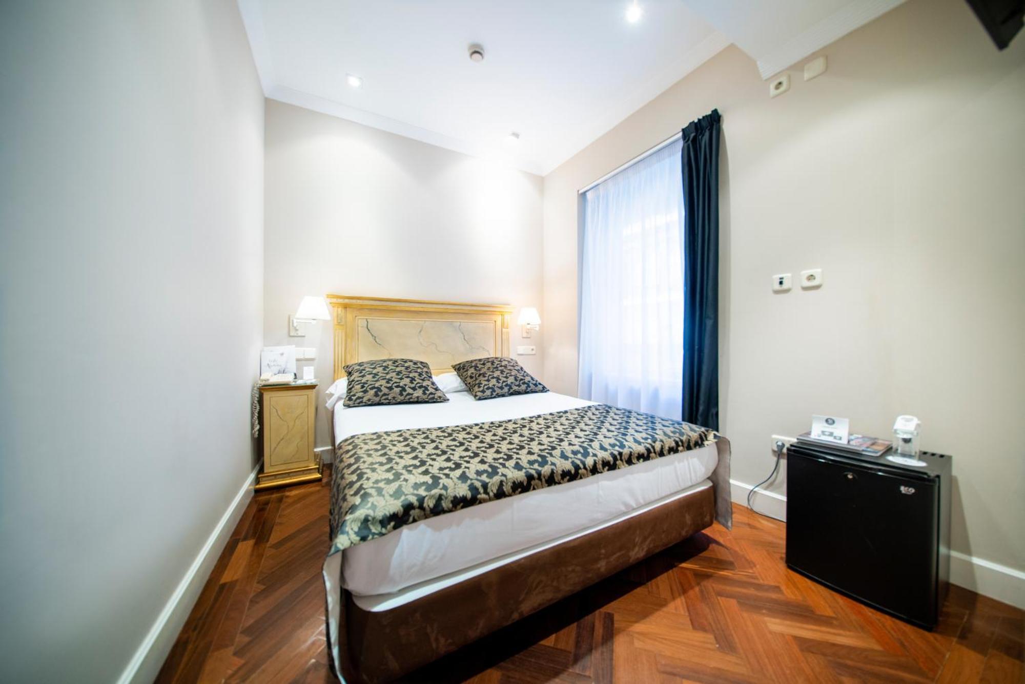 Single Room,1742581897:JPEG