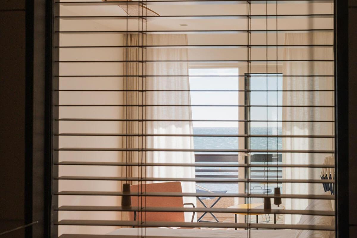 Habitación Doble Deluxe con balcón y vistas al mar