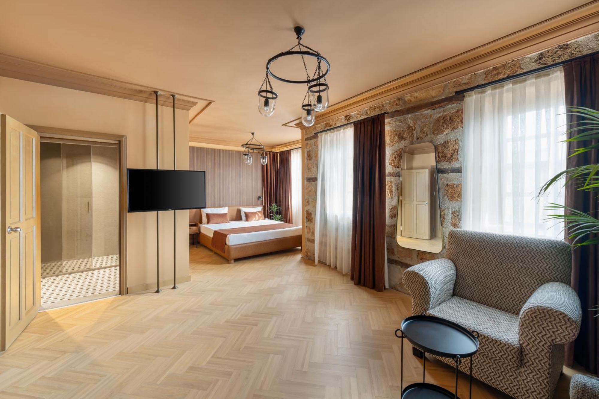Gazetta Superior Room