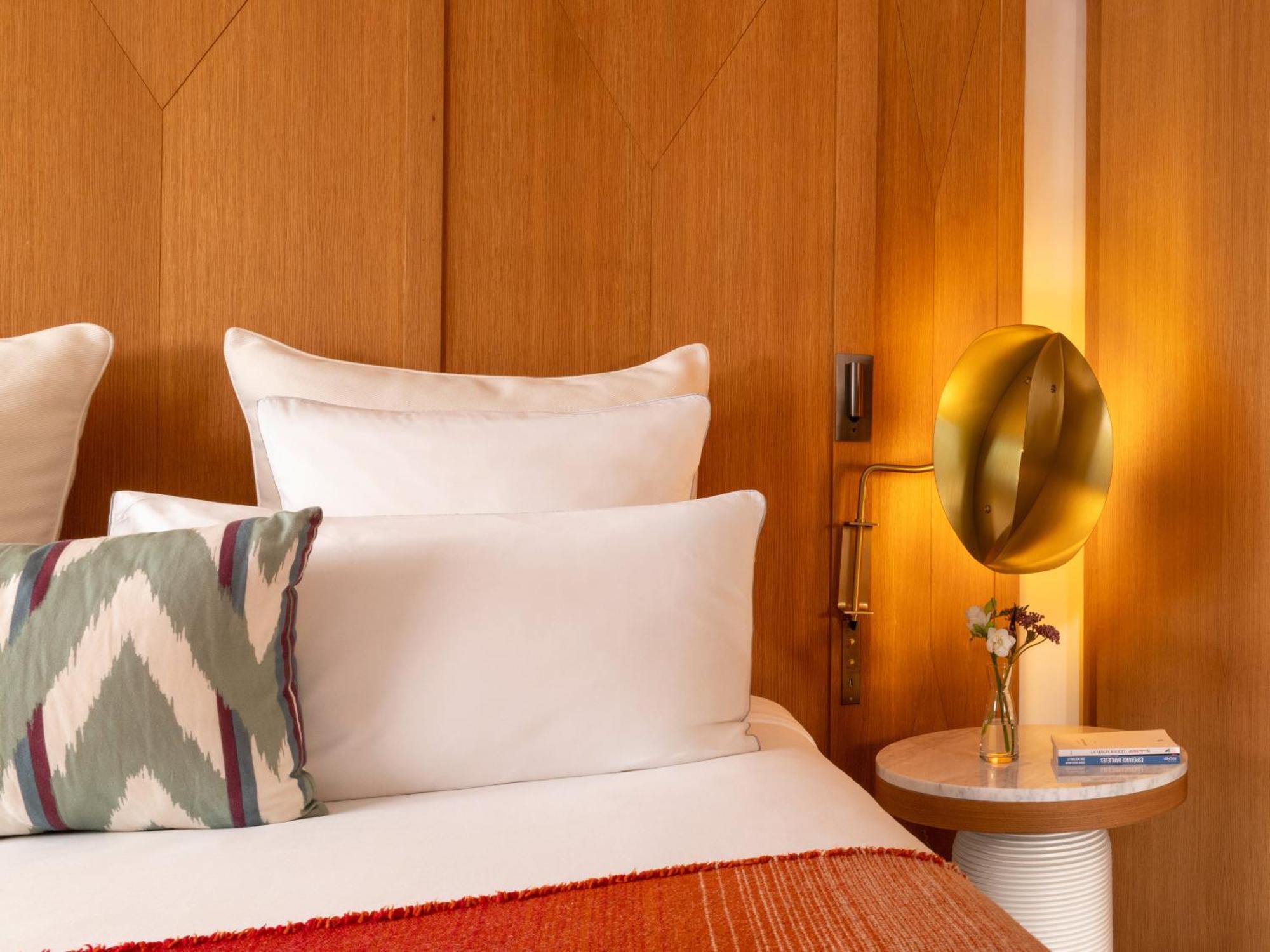 Prestige Room