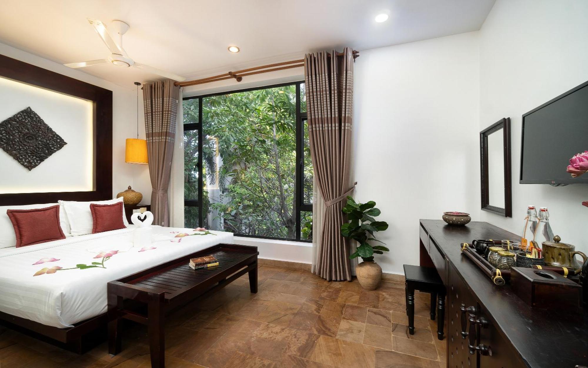 Deluxe Double Room With Pool View - Free Pick Up