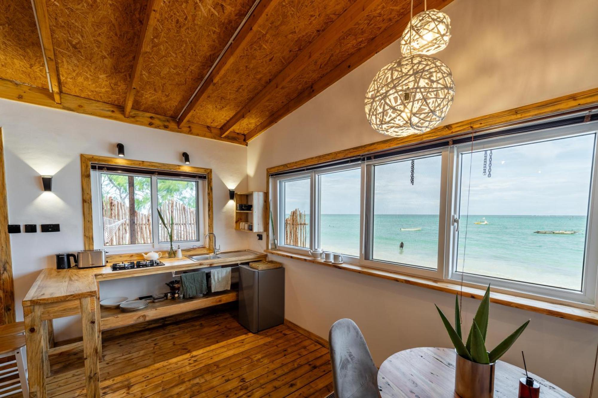 Bungalow Beach Front