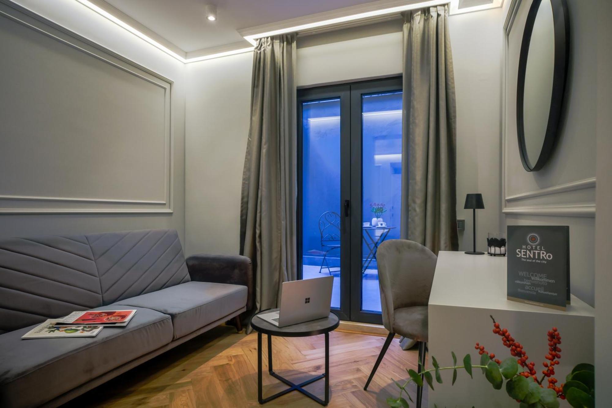 Deluxe Suite English Yard 1 level
