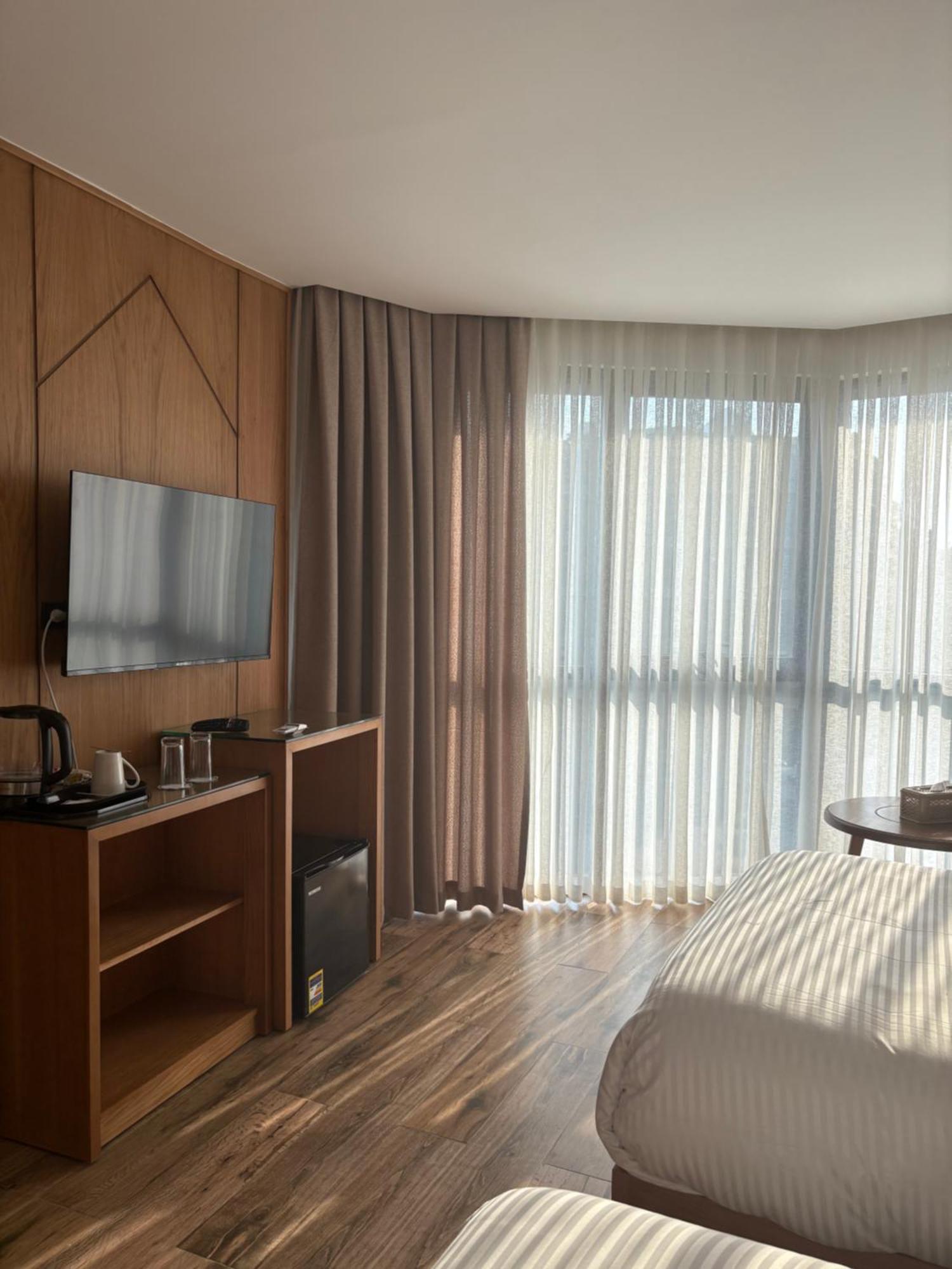Deluxe Double or Twin Room with City View