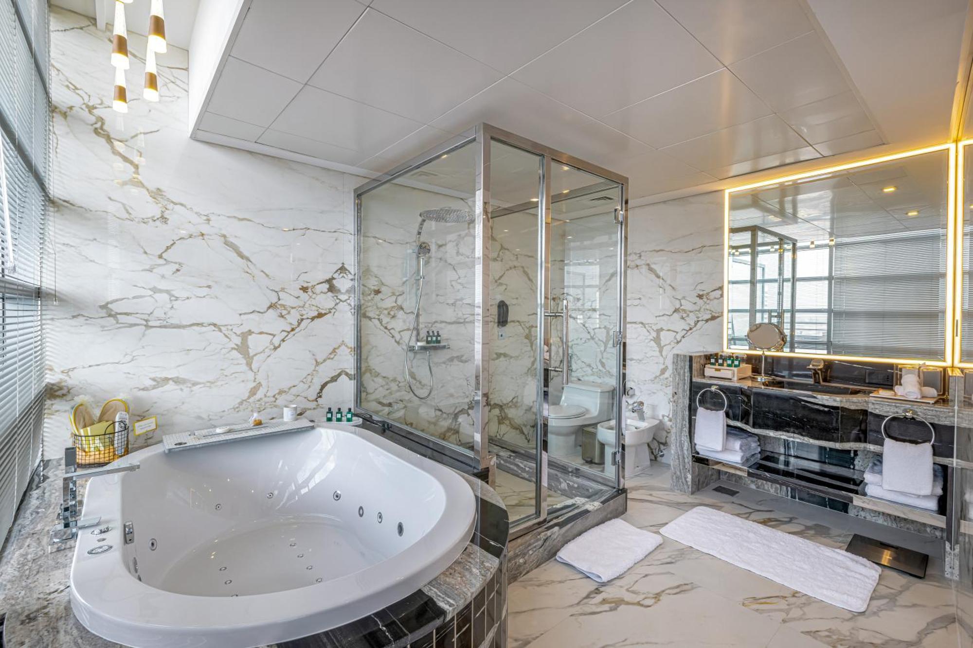 Presidential King Suite