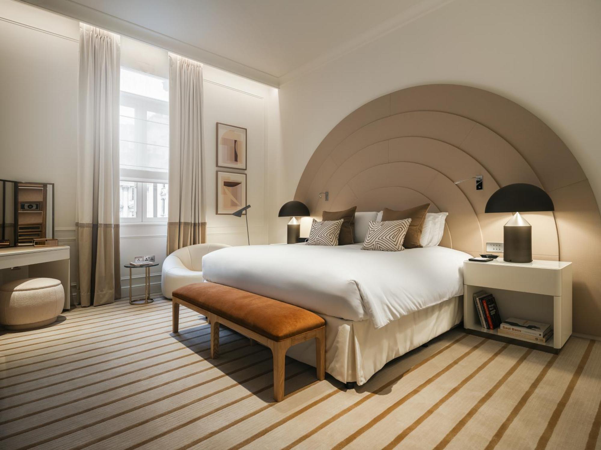 Opera King Suite with Separate Lounge and Dining Space - Waterloo Place View