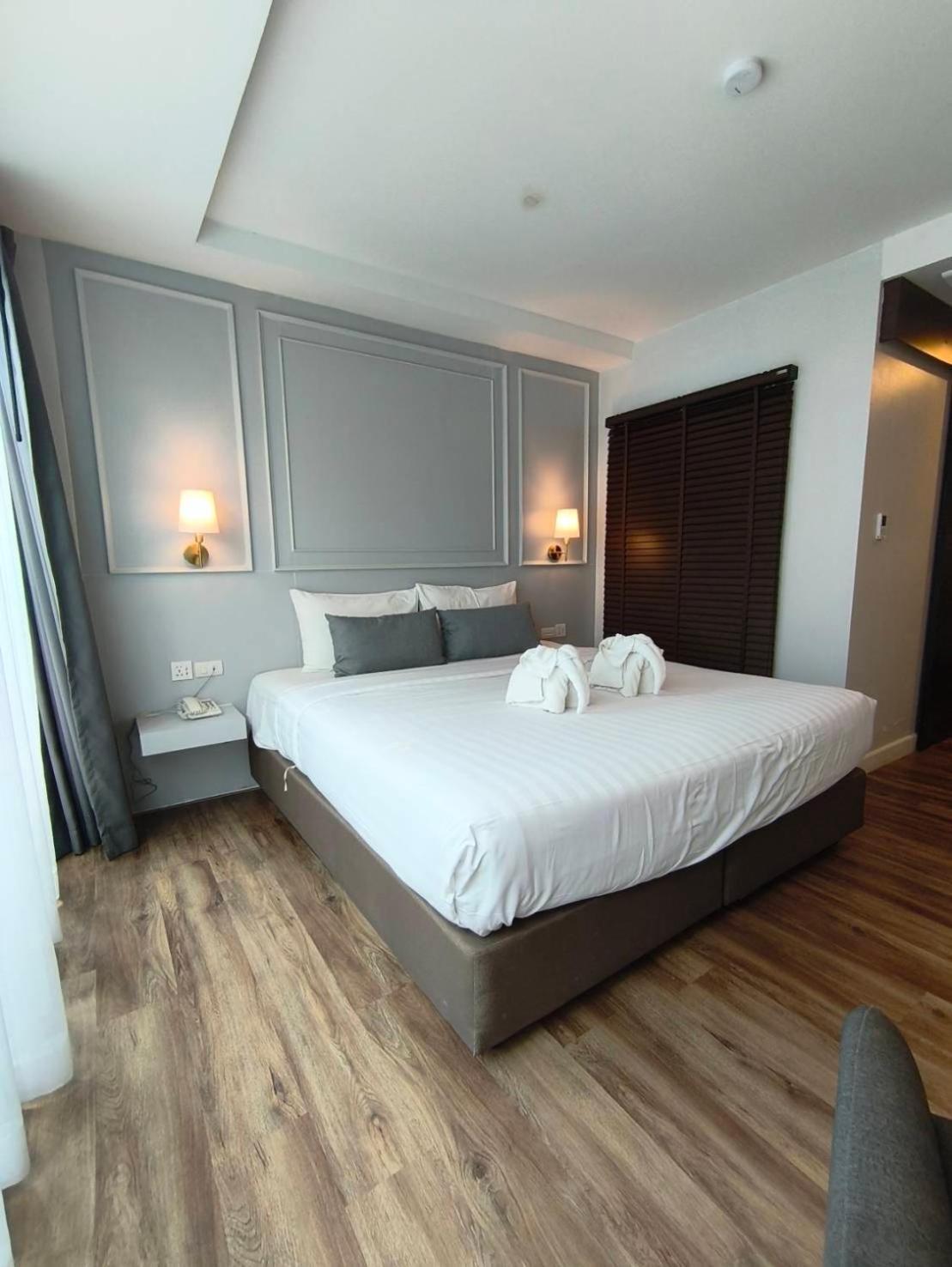 Superior King Room