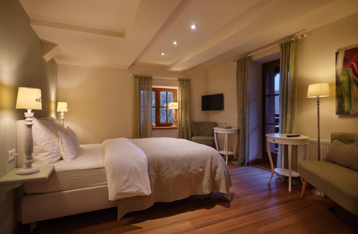 Double Room M with Balcony