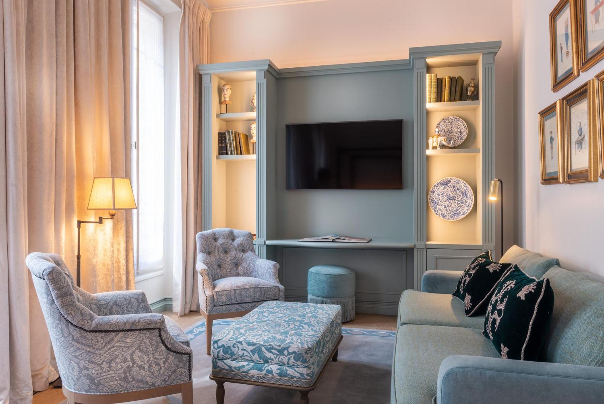 Junior Suite with Balcony