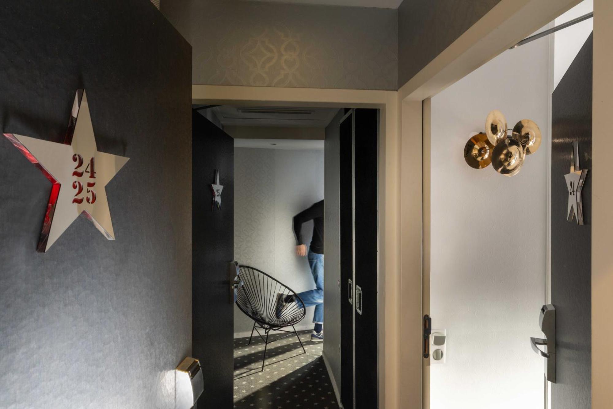 Two Connecting Double Rooms