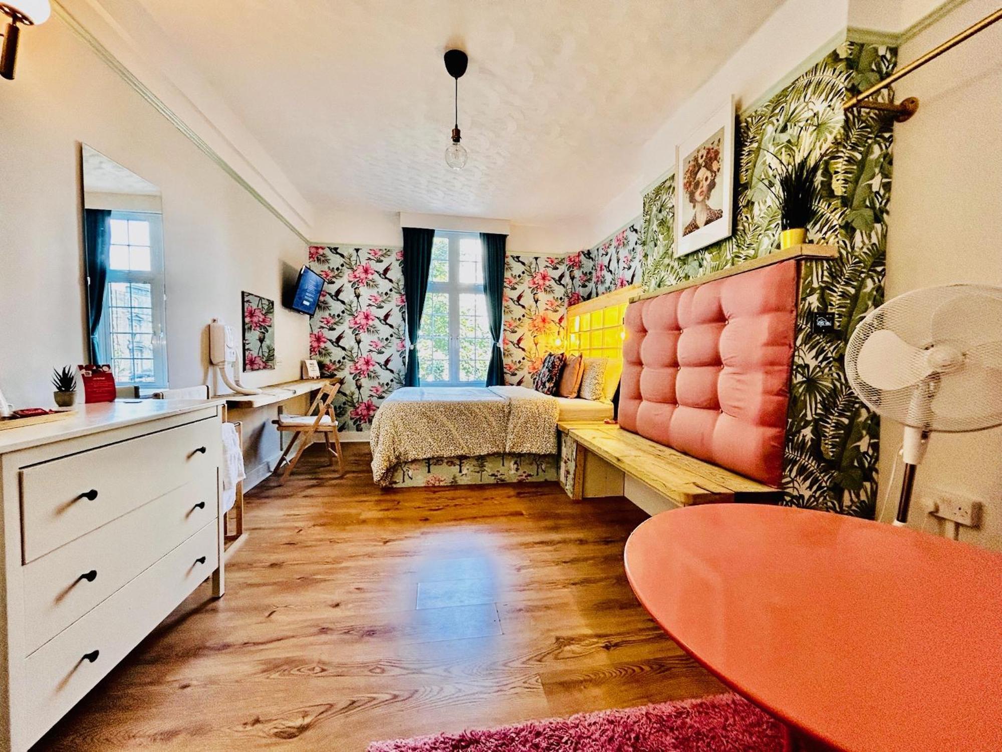 Large Double Room