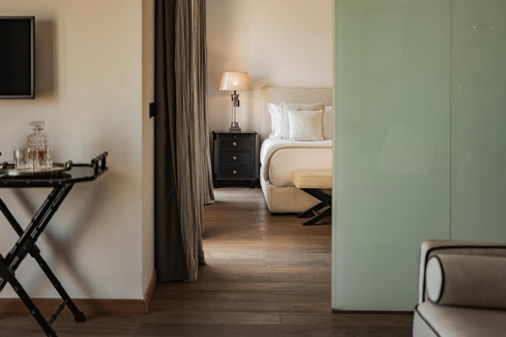 Grand Harbour View Suite