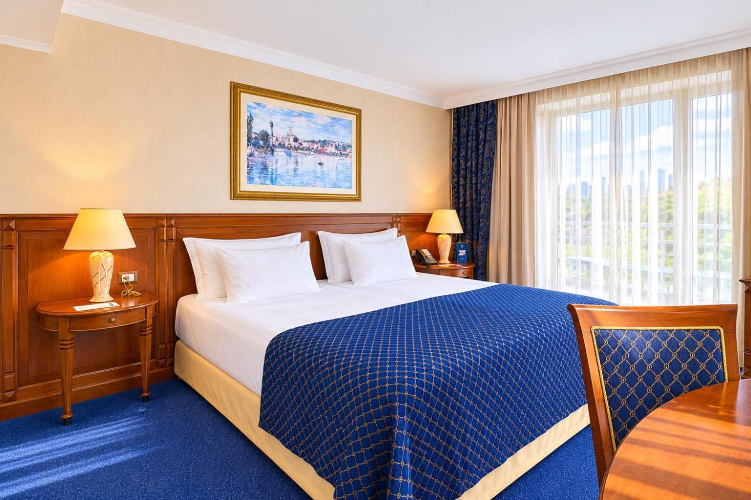 Deluxe Suite