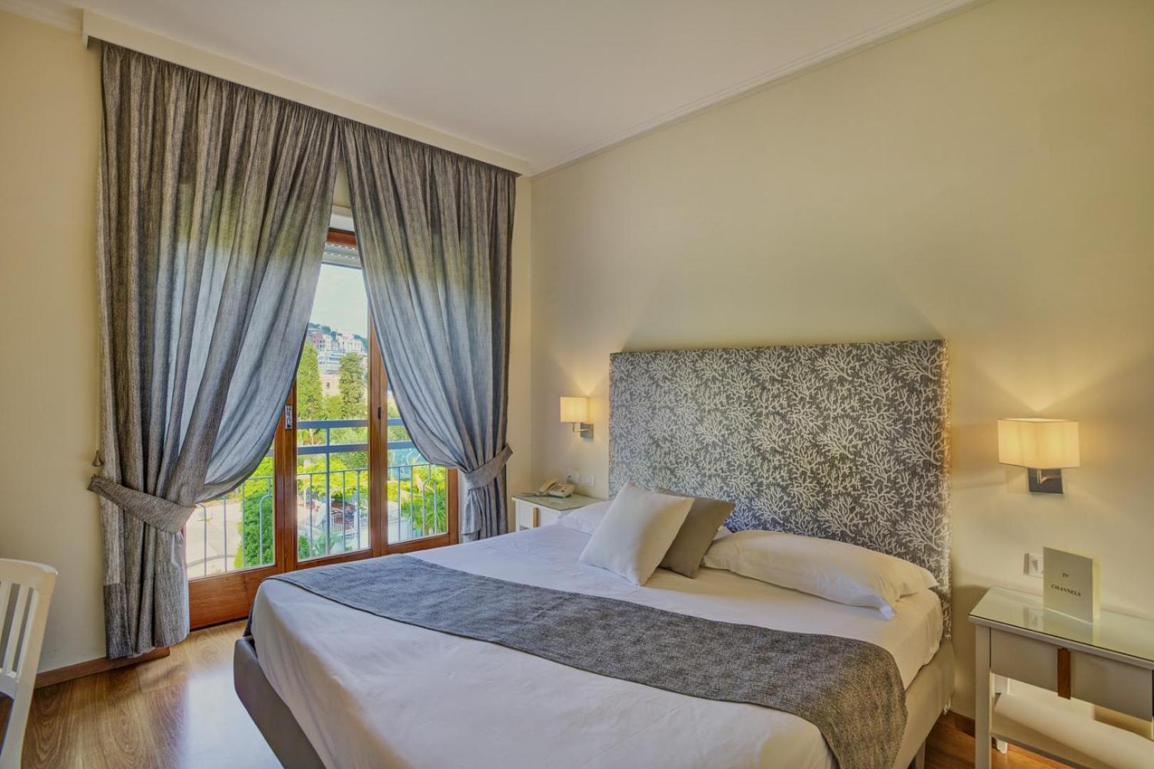 Double or Twin Room Garden View