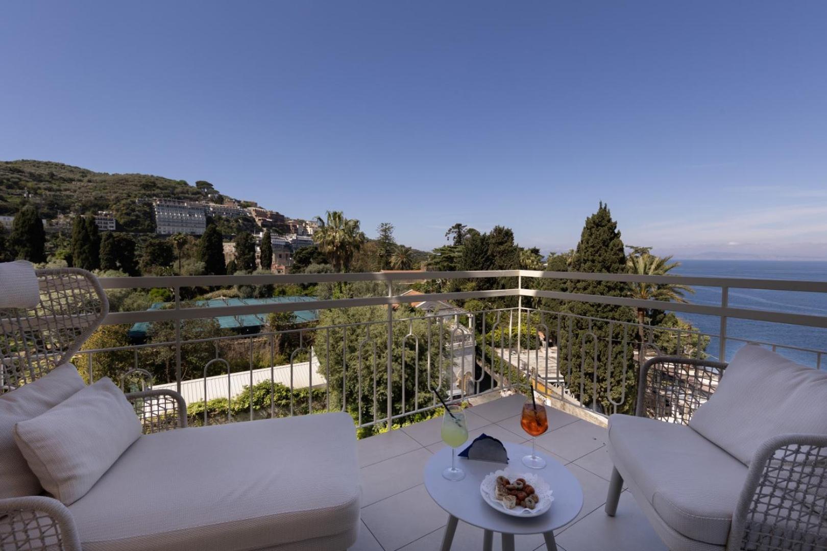 Deluxe Double Room Two Balconies