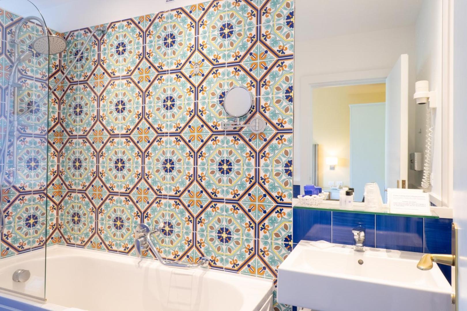 Double or Twin Room Garden View