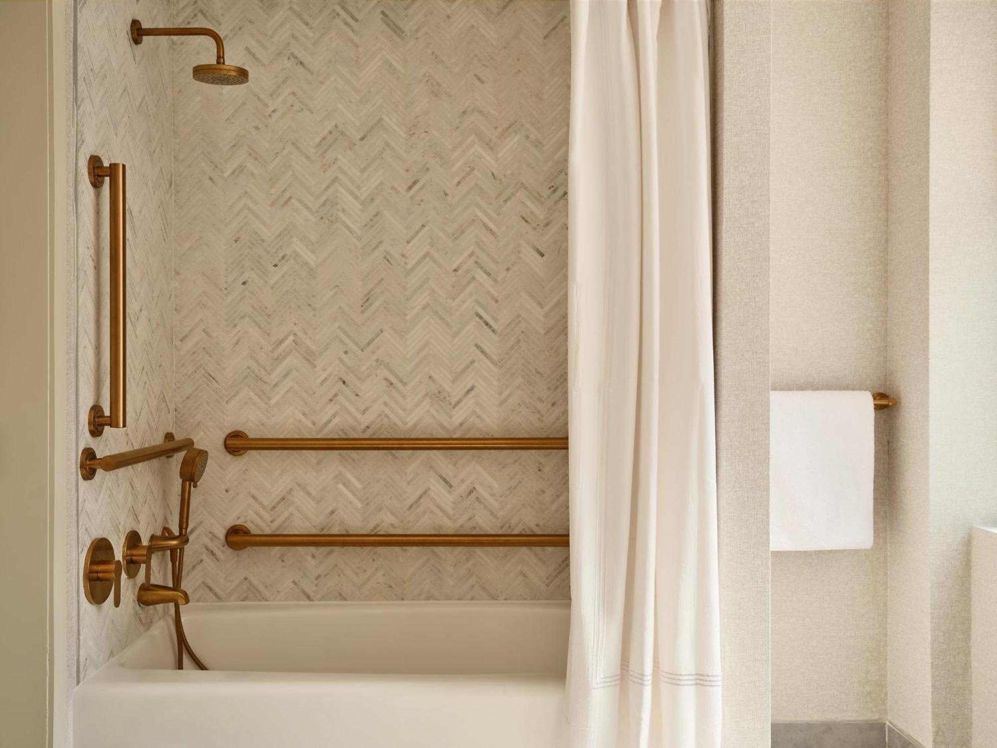 Queen Room Mobility Accessible Tub