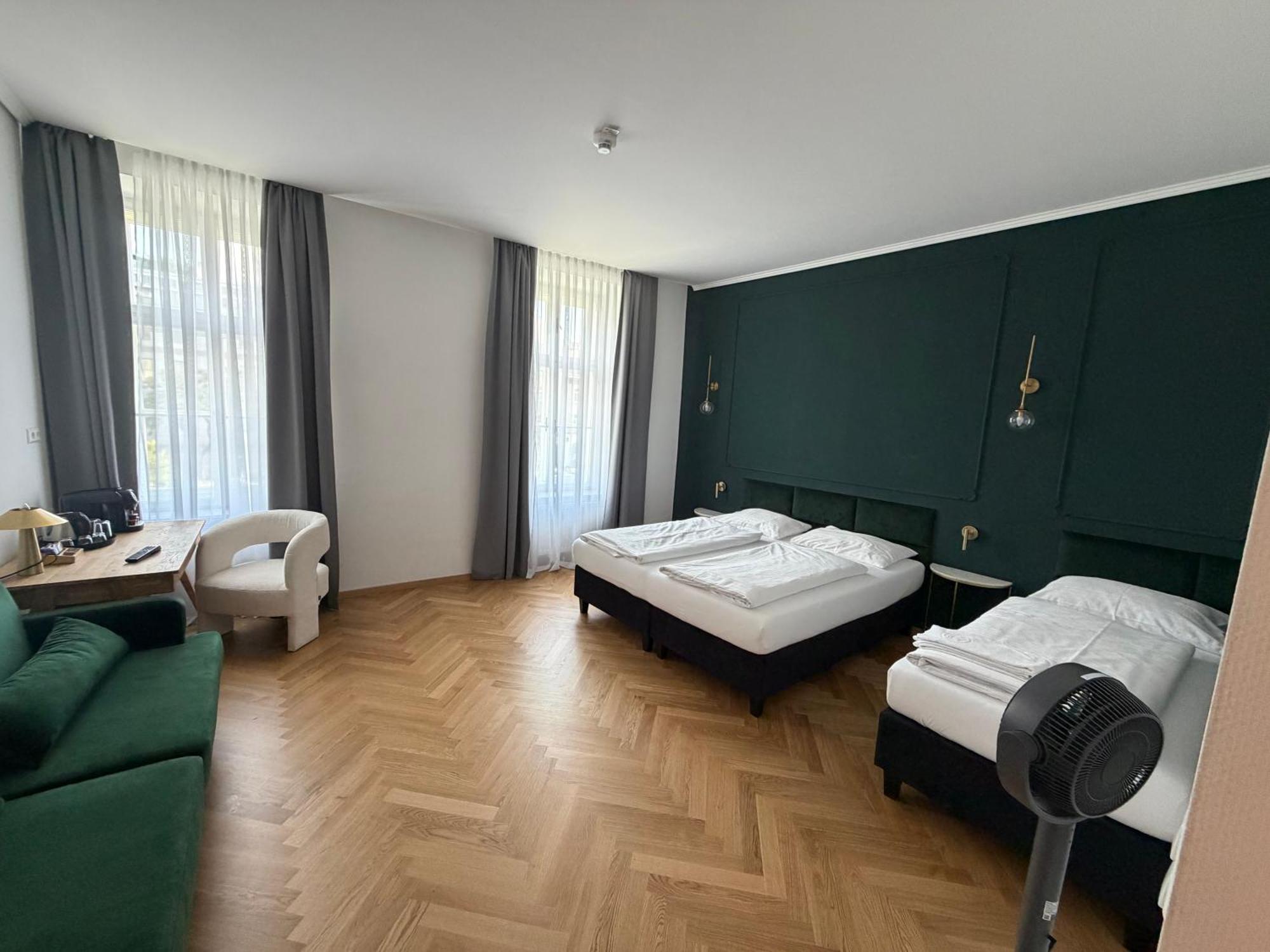 Triple Room