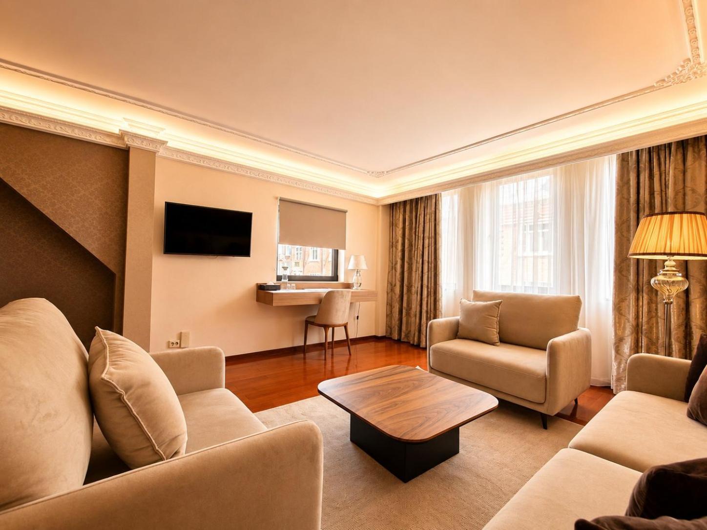 Luxury Suite