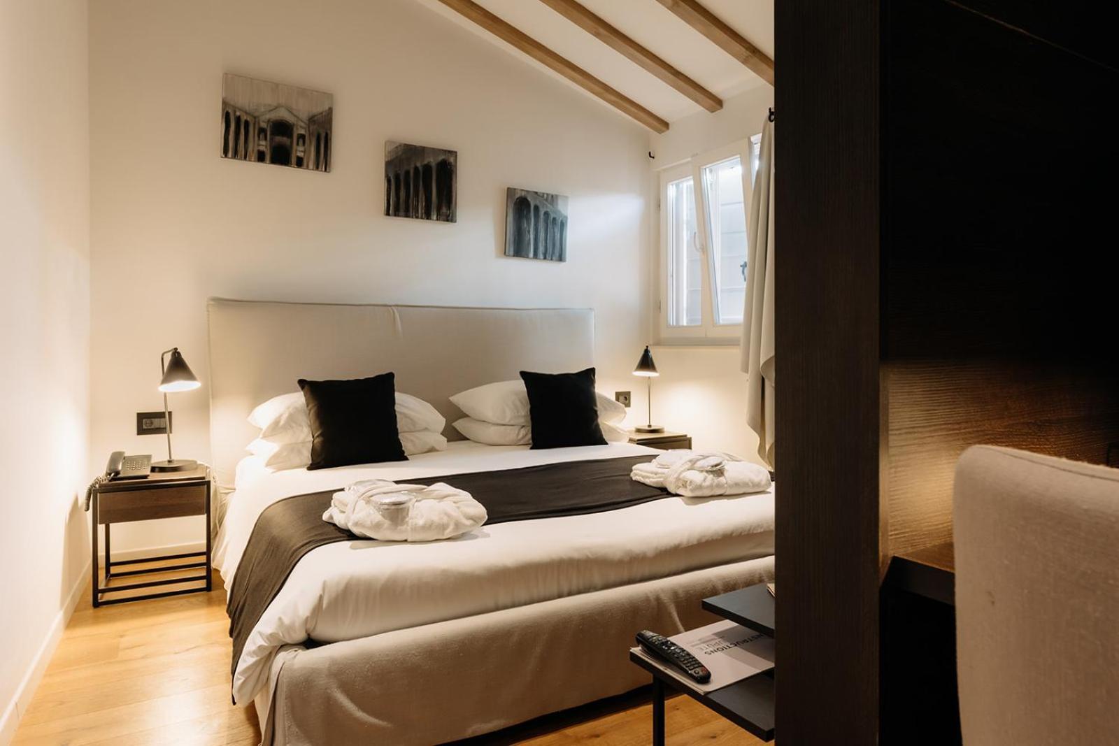 Deluxe Double Room Old Town View