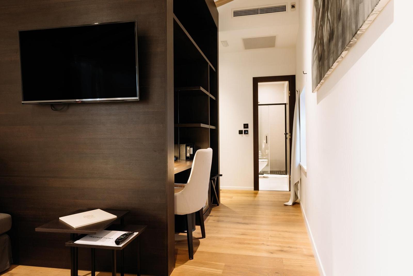 Deluxe Double Room Old Town View