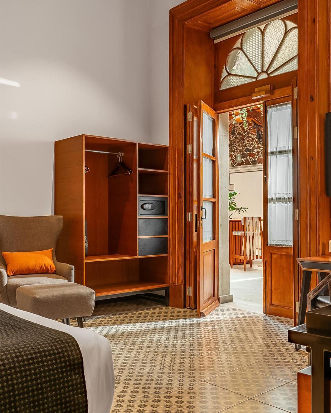 Standard Suite