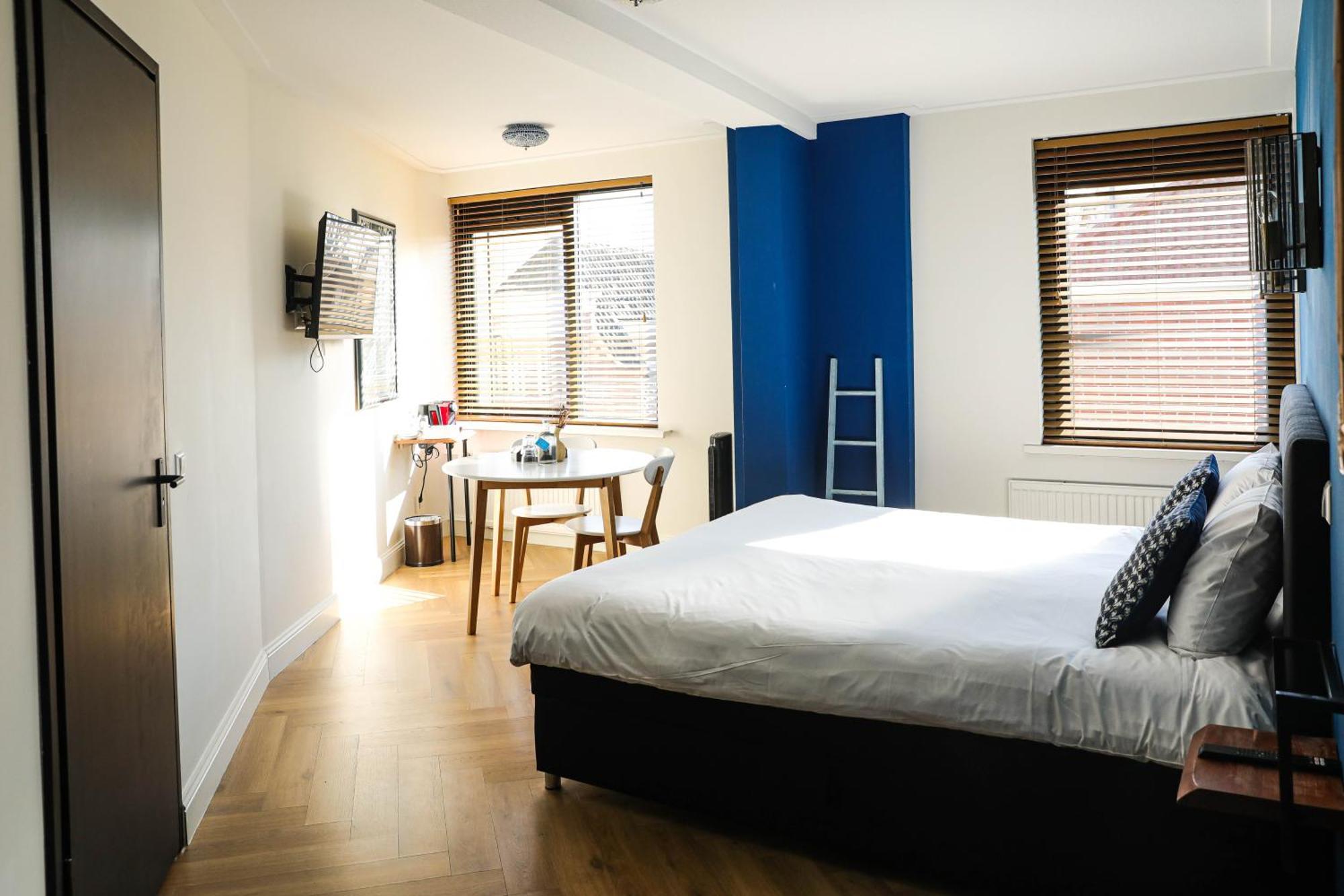 Deluxe King Suite