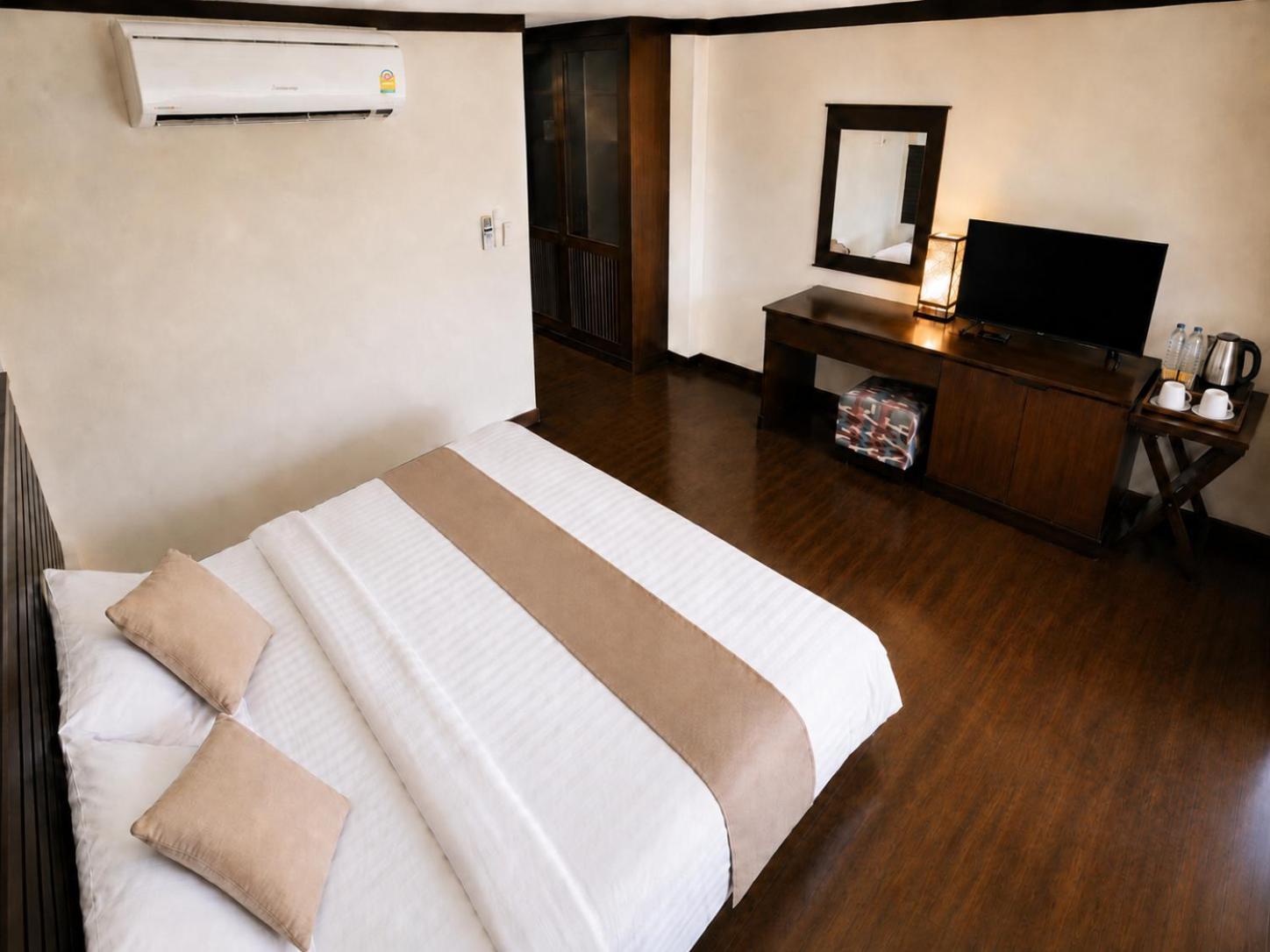 Deluxe Double or Twin Room Balcony