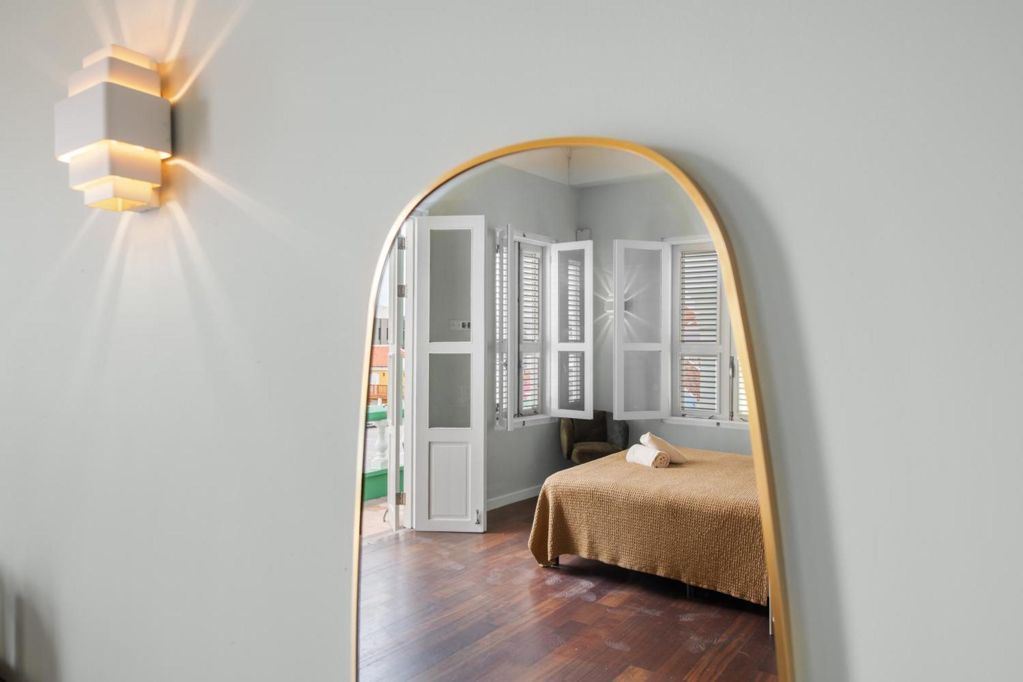 Deluxe Suite City View
