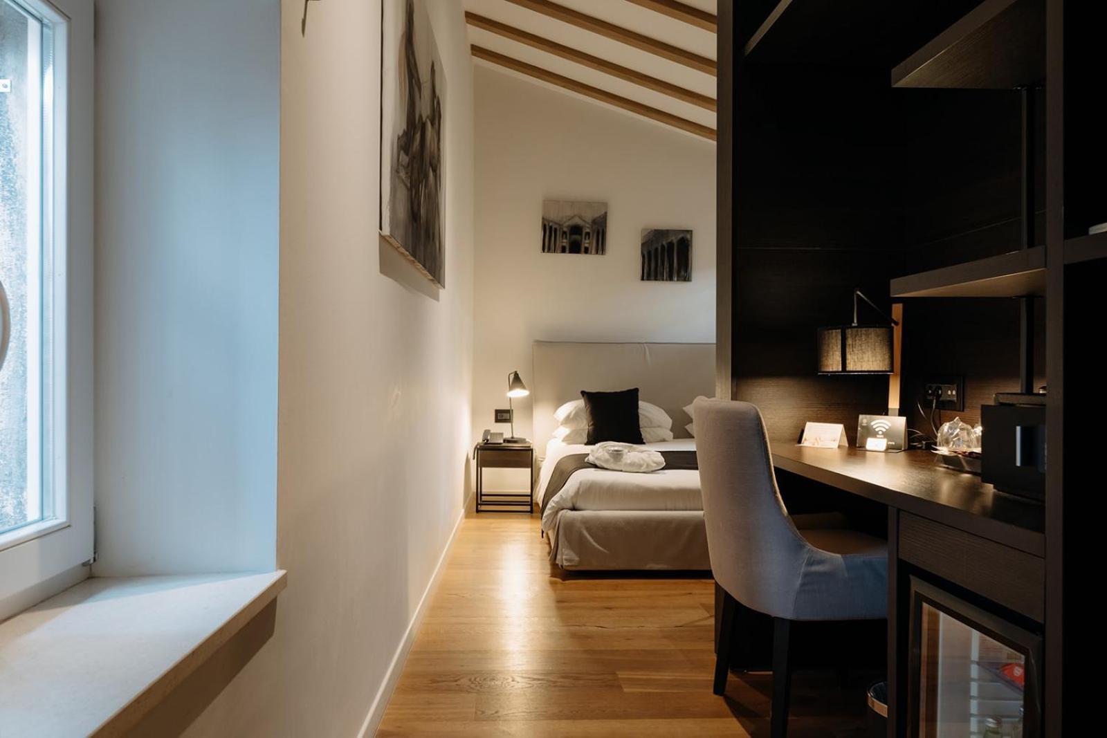Deluxe Double Room Old Town View