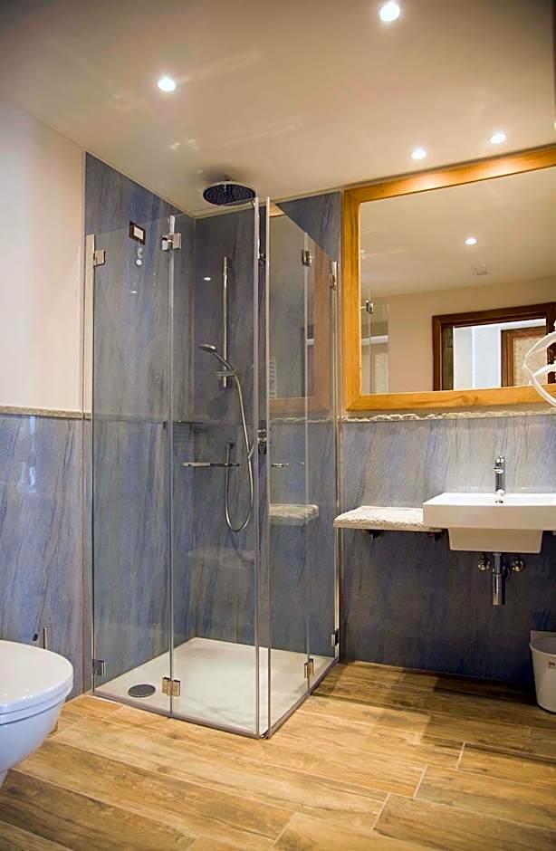 Deluxe Double Room Lake View