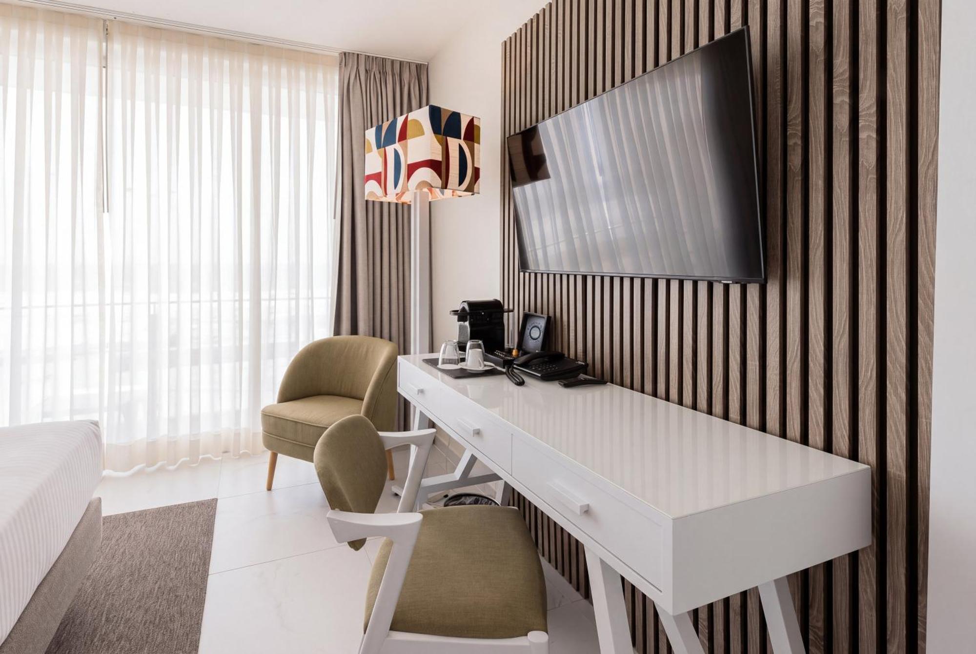 Premium Double or Twin Room Sea View