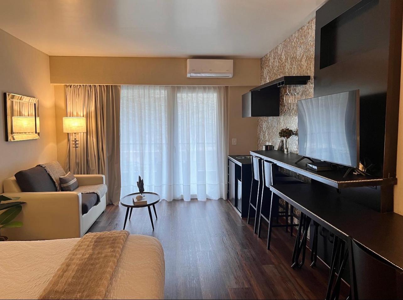 Glam Suite