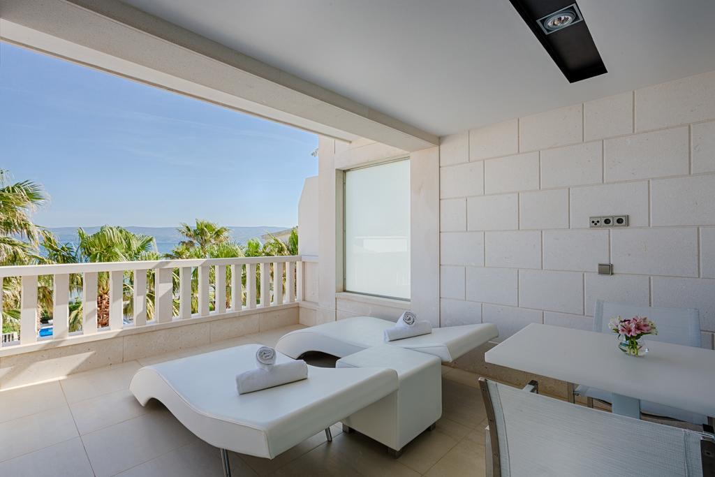 Premium Suite with Sea View and Terrace
