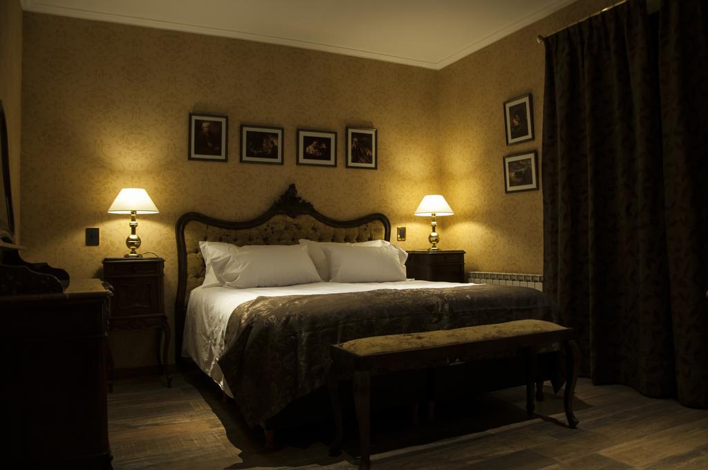 Suite Junior con balcón y vistas al jardín