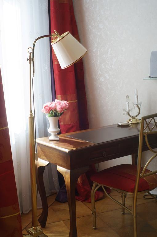Romantic Room