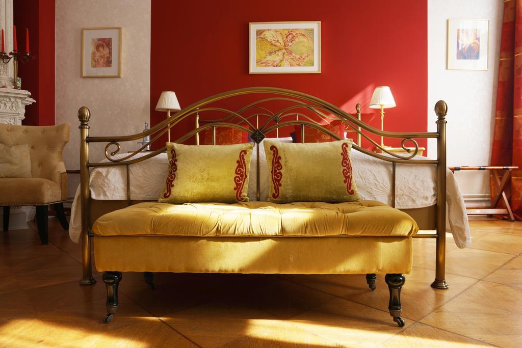 Romantic Room
