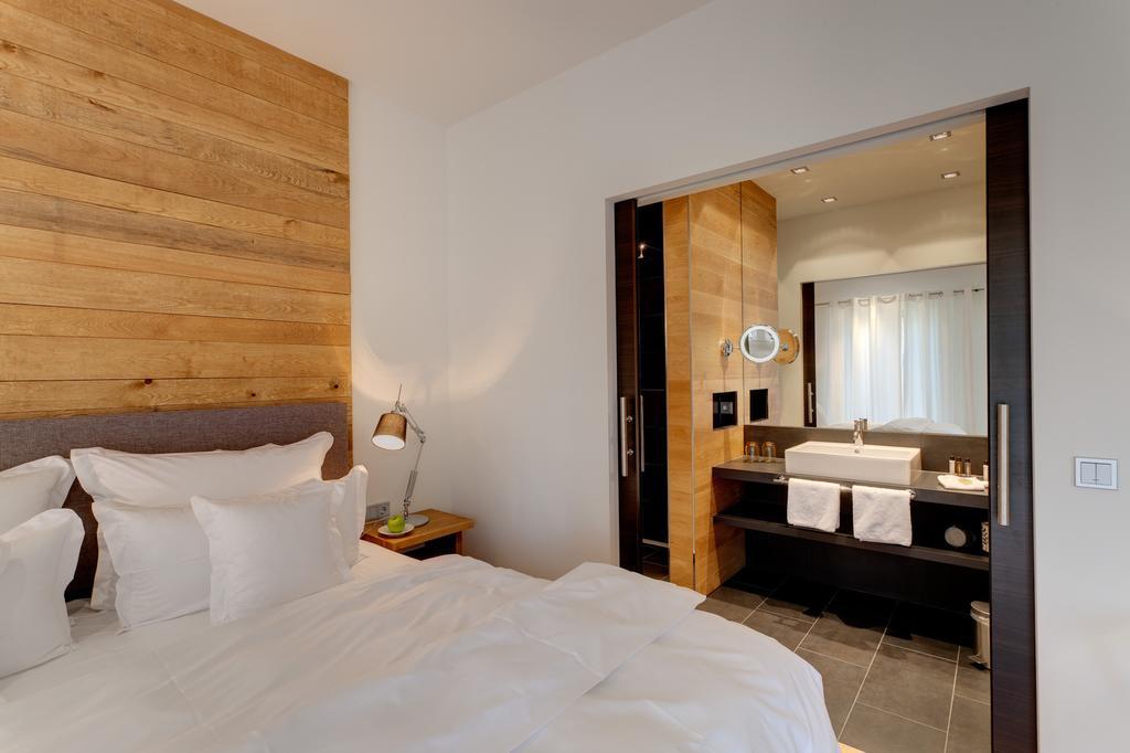 Deluxe Doppelzimmer mit Blick auf die Spree