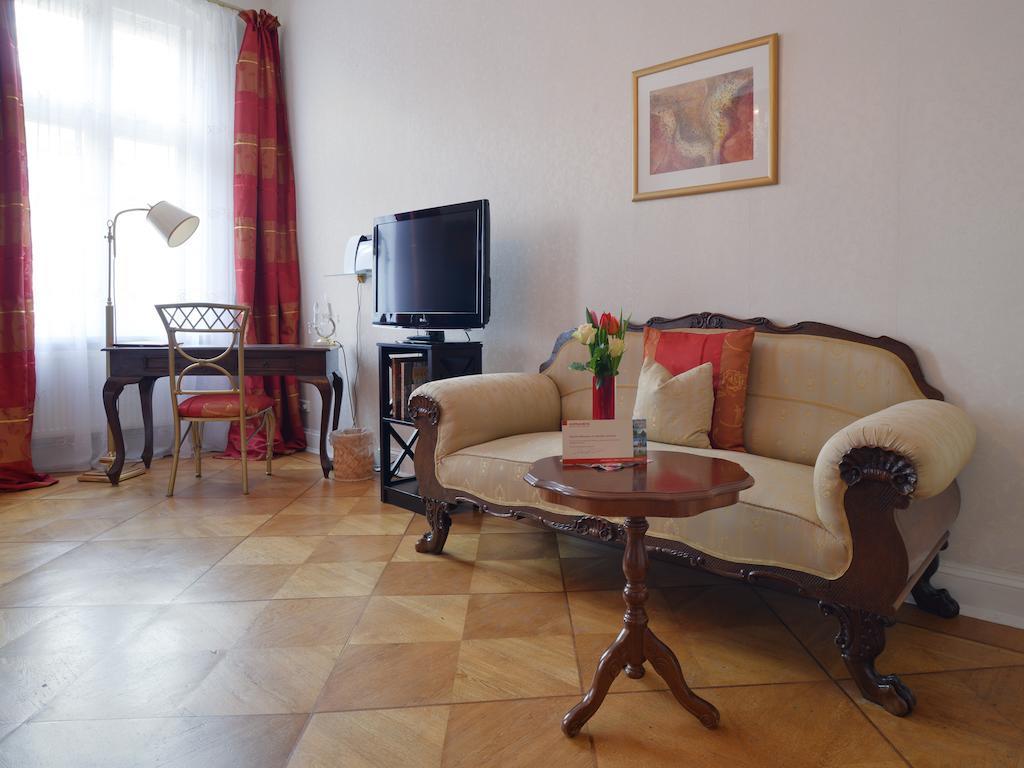 Romantic Room